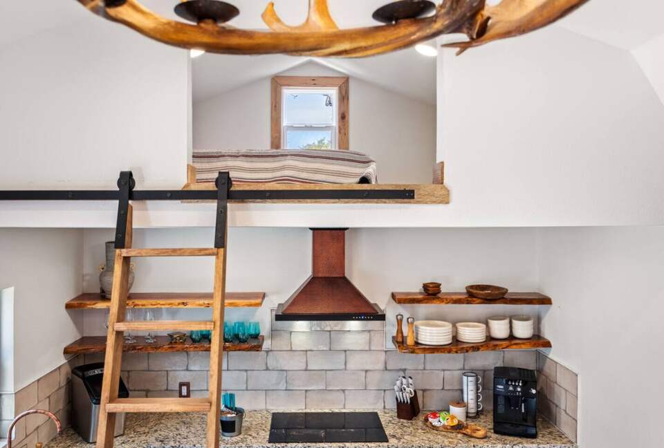 Luxury Retreat | With Hot/Cold Pool & Sauna - Wimberley, Texas