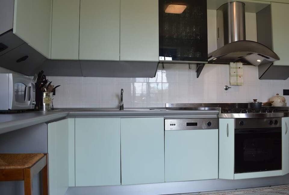 Elegant Italian Retreat Surrounded by Vineyards - Piana del Salto, Italy