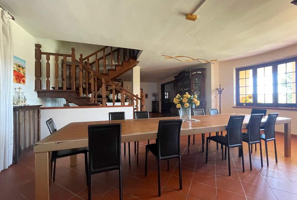 Elegant Italian Retreat Surrounded by Vineyards - Piana del Salto, Italy