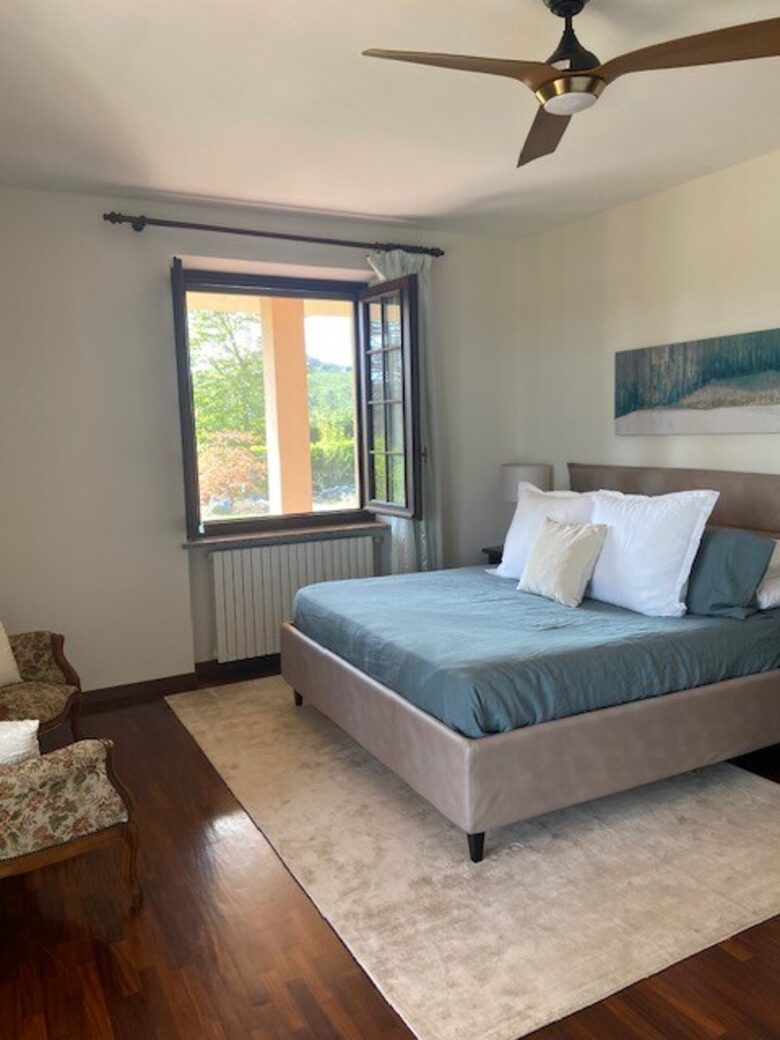 Elegant Italian Retreat Surrounded by Vineyards - Piana del Salto, Italy