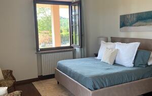 Elegant Italian Retreat Surrounded by Vineyards - Piana del Salto, Italy