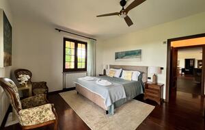 Elegant Italian Retreat Surrounded by Vineyards - Piana del Salto, Italy