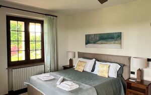 Elegant Italian Retreat Surrounded by Vineyards - Piana del Salto, Italy