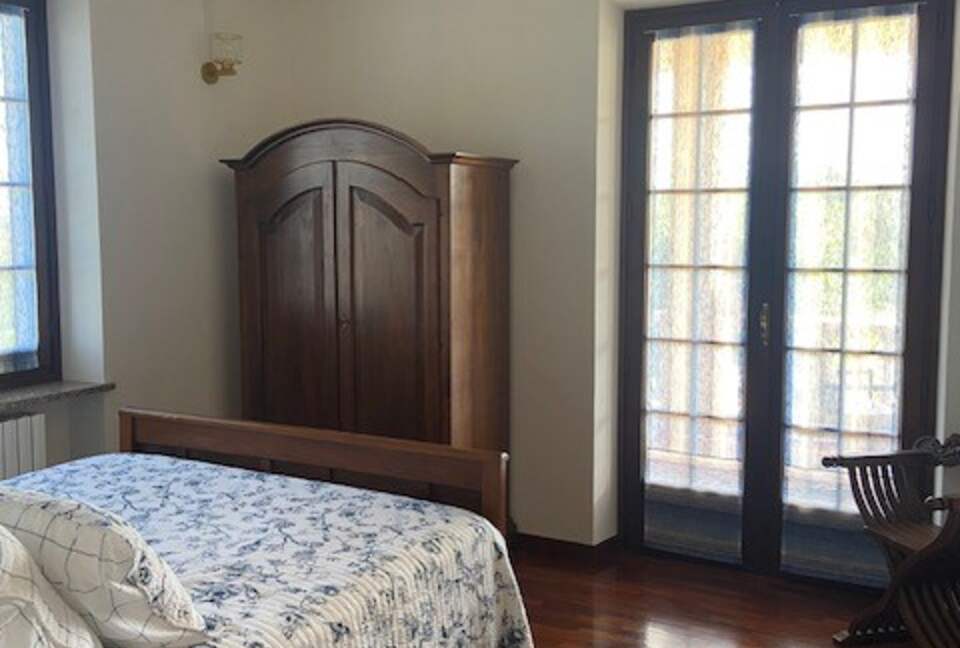 Elegant Italian Retreat Surrounded by Vineyards - Piana del Salto, Italy