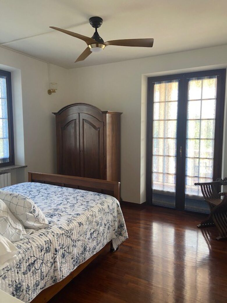 Elegant Italian Retreat Surrounded by Vineyards - Piana del Salto, Italy