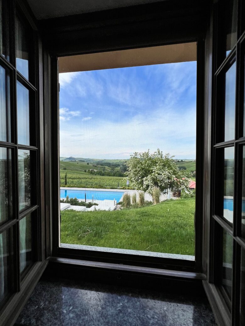 Elegant Italian Retreat Surrounded by Vineyards - Piana del Salto, Italy
