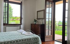 Elegant Italian Retreat Surrounded by Vineyards - Piana del Salto, Italy