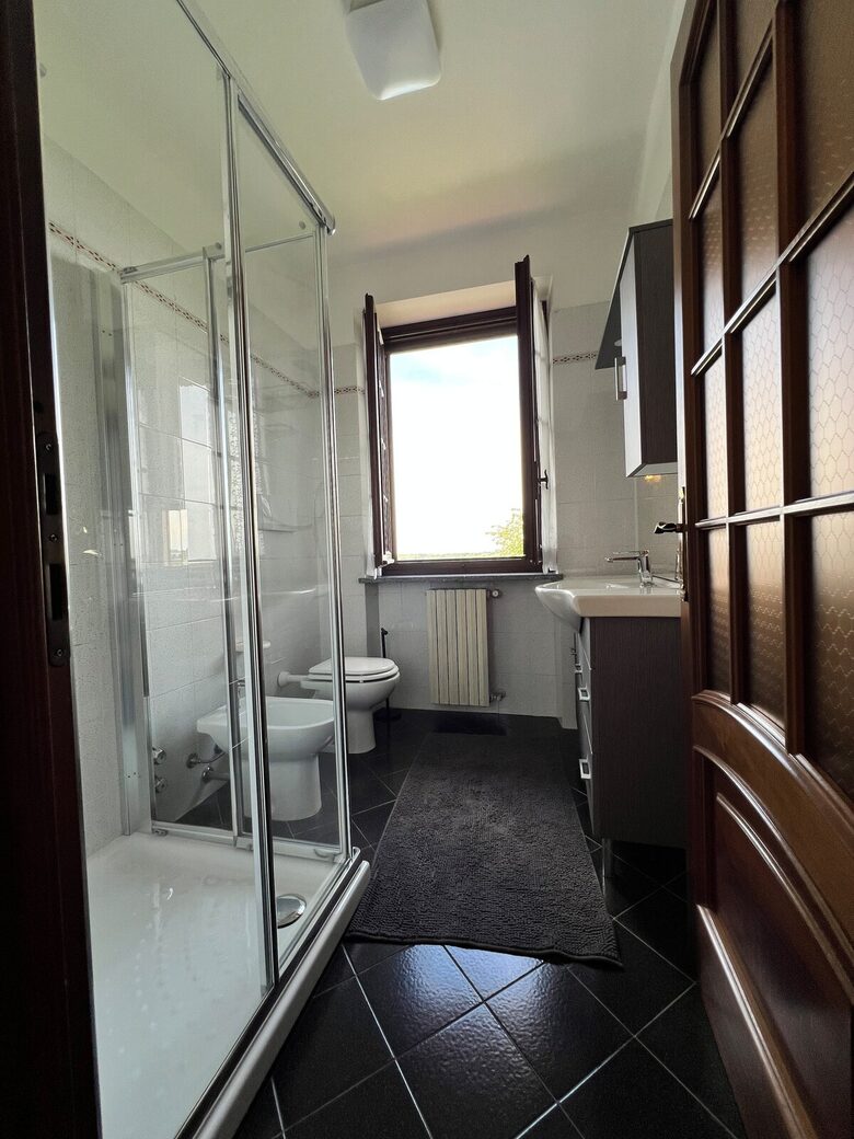 Elegant Italian Retreat Surrounded by Vineyards - Piana del Salto, Italy