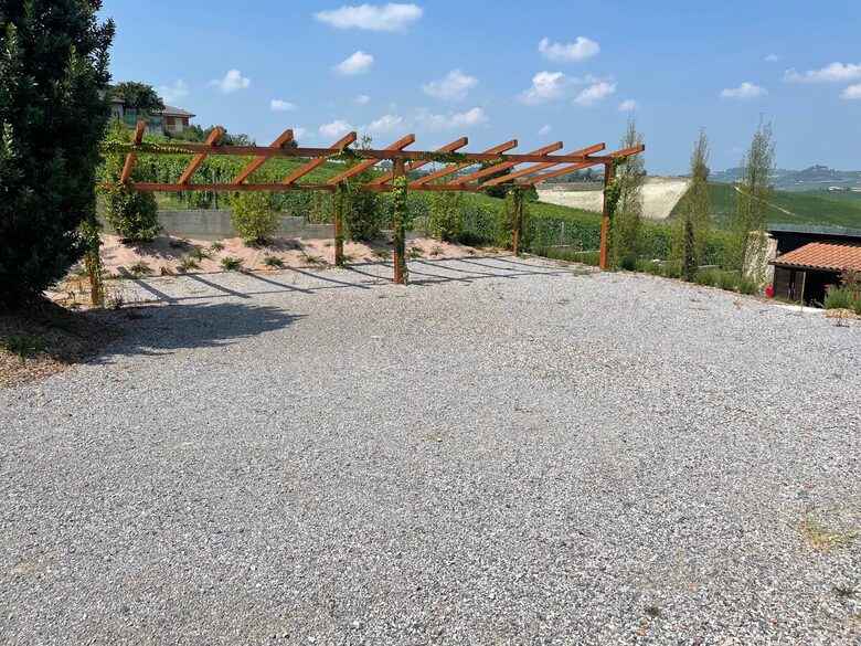 Elegant Italian Retreat Surrounded by Vineyards - Piana del Salto, Italy