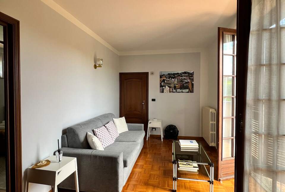 Elegant Italian Retreat Surrounded by Vineyards - Piana del Salto, Italy