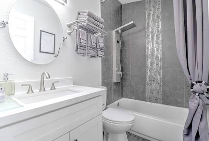 Stylish Arizona Escape Close to Events, Dining & Entertainment - Glendale, Arizona