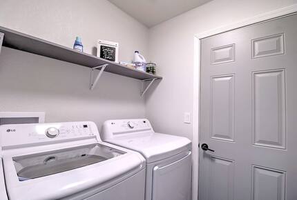 Stylish Arizona Escape Close to Events, Dining & Entertainment - Glendale, Arizona