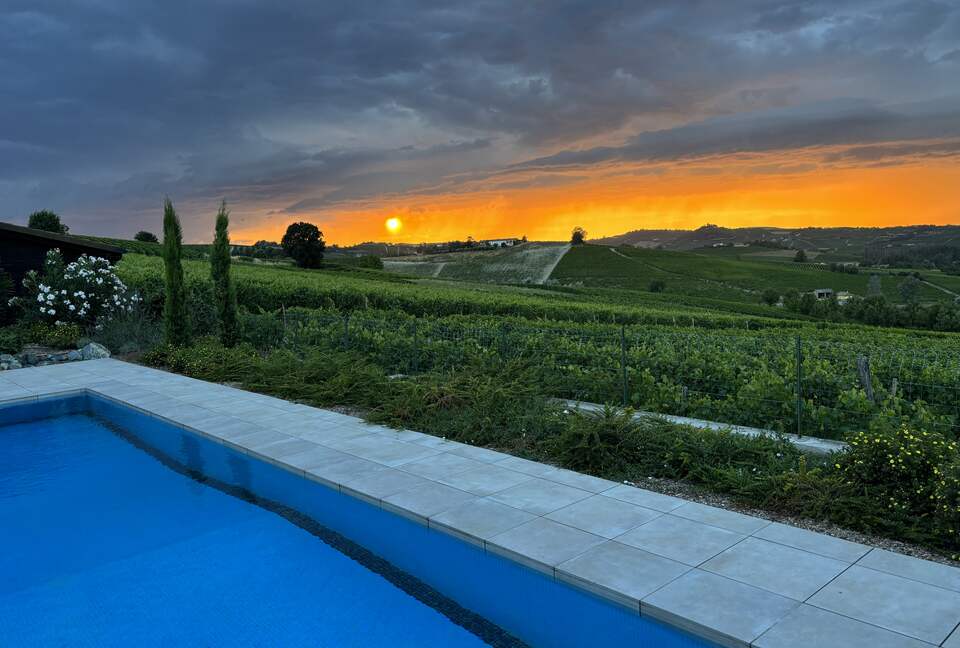 Elegant Italian Retreat Surrounded by Vineyards - Piana del Salto, Italy