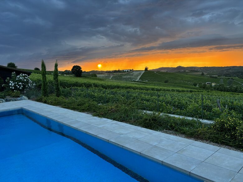Elegant Italian Retreat Surrounded by Vineyards - Piana del Salto, Italy