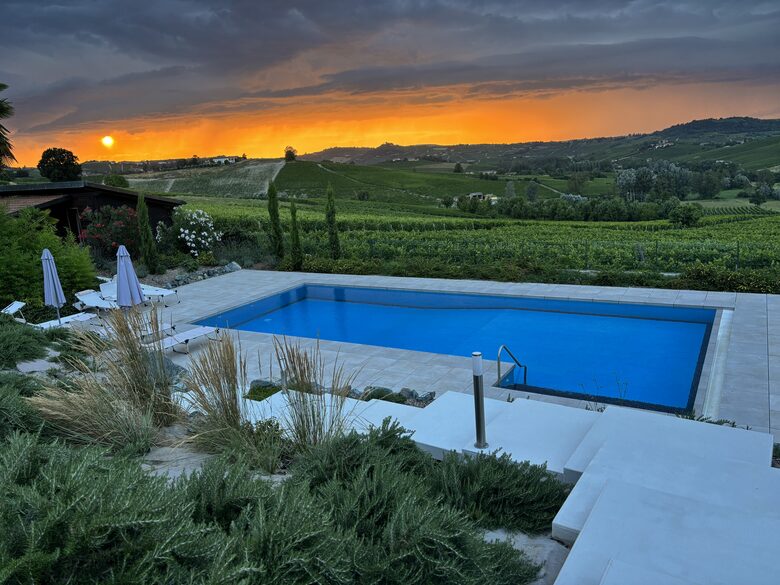 Elegant Italian Retreat Surrounded by Vineyards - Piana del Salto, Italy