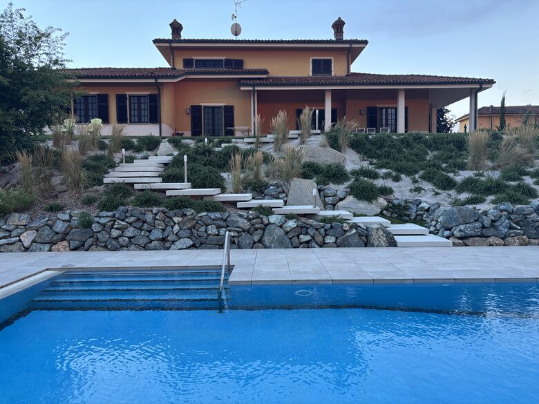 Elegant Italian Retreat Surrounded by Vineyards - Piana del Salto, Italy