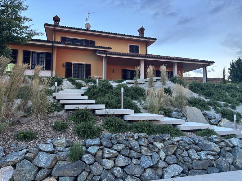 Elegant Italian Retreat Surrounded by Vineyards - Piana del Salto, Italy