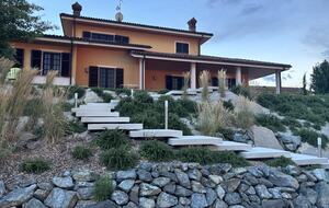 Elegant Italian Retreat Surrounded by Vineyards - Piana del Salto, Italy