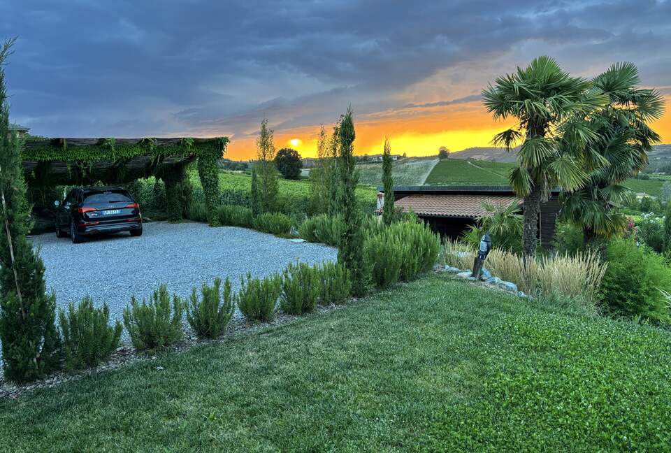 Elegant Italian Retreat Surrounded by Vineyards - Piana del Salto, Italy