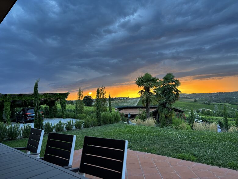 Elegant Italian Retreat Surrounded by Vineyards - Piana del Salto, Italy