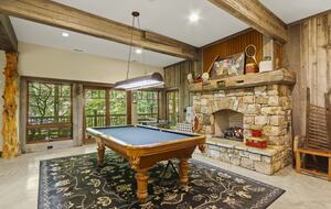 Blue Ridge Gem near Boone and Blowing Rock - Boone, North Carolina