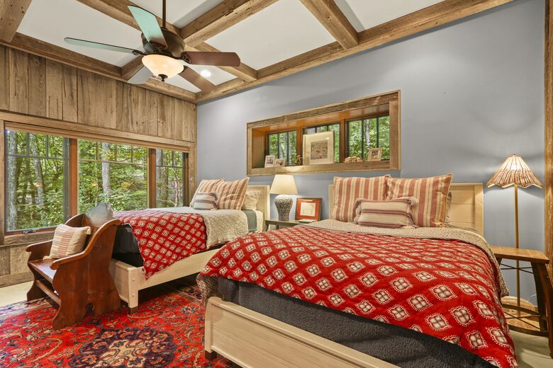 Blue Ridge Gem near Boone and Blowing Rock - Boone, North Carolina