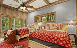 Blue Ridge Gem near Boone and Blowing Rock - Boone, North Carolina