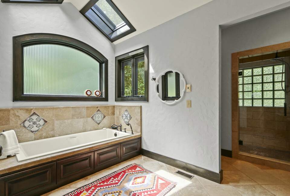 Blue Ridge Gem near Boone and Blowing Rock - Boone, North Carolina