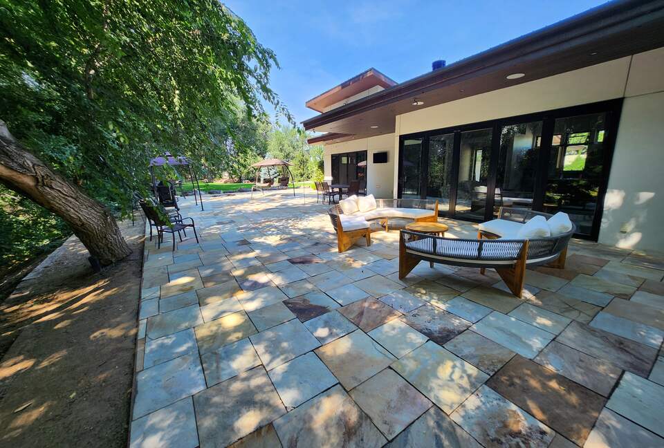 Graceful Living on Over Three Acres in Idaho Wine Country - Nampa, Idaho