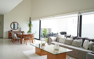 Stylish Contemporary Stay with Ample Outdoor Living - León, Mexico