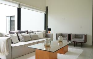 Stylish Contemporary Stay with Ample Outdoor Living - León, Mexico