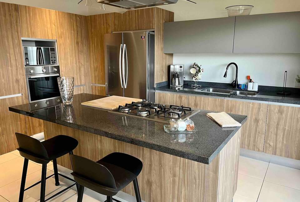 Stylish Contemporary Stay with Ample Outdoor Living - León, Mexico