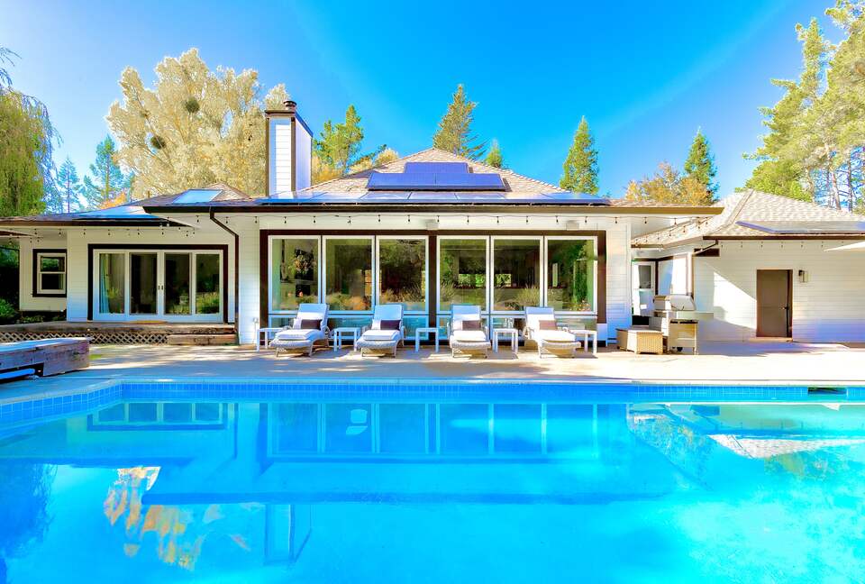 Sonoma Wine Country Estate - as seen on Emmy Award winning show Staycation! - Sebastopol, California