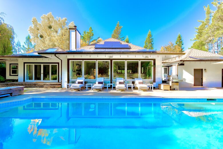 Sonoma Wine Country Estate - as seen on Emmy Award winning show Staycation! - Sebastopol, California