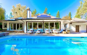 Sonoma Wine Country Estate - as seen on Emmy Award winning show Staycation! - Sebastopol, California