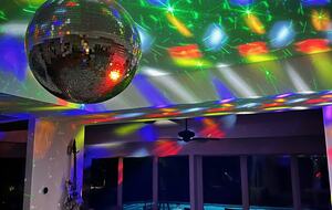 Sonoma Wine Country Estate - as seen on Emmy Award winning show Staycation! - Sebastopol, California