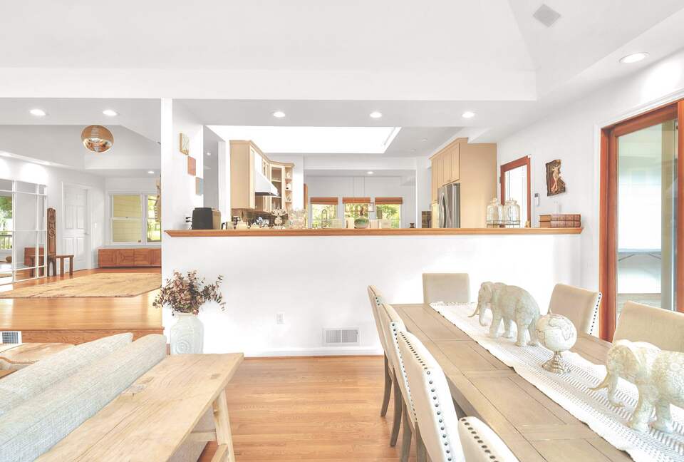 Sonoma Wine Country Estate - as seen on Emmy Award winning show Staycation! - Sebastopol, California