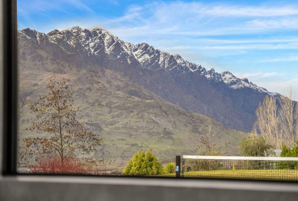 Summit Views | Ultra-Luxe Private Residence - Queenstown, New Zealand