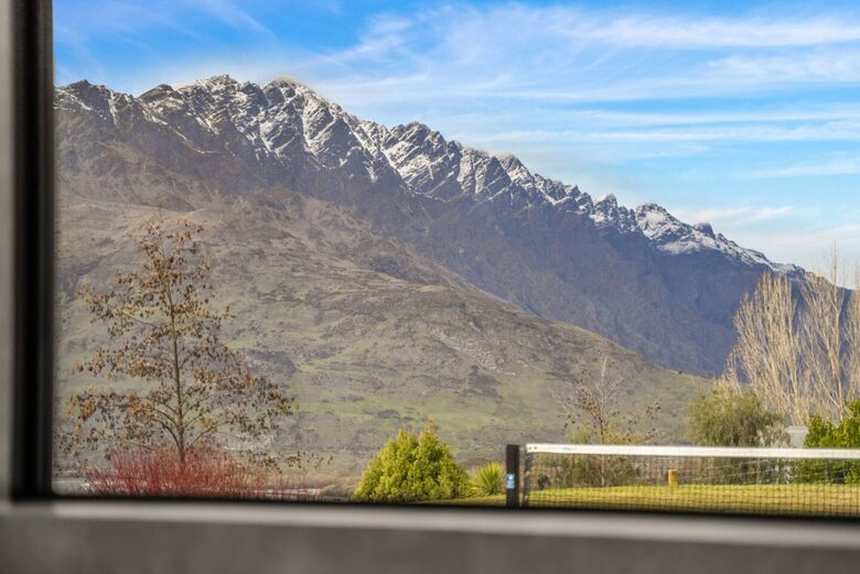 Summit Views | Ultra-Luxe Private Residence - Queenstown, New Zealand