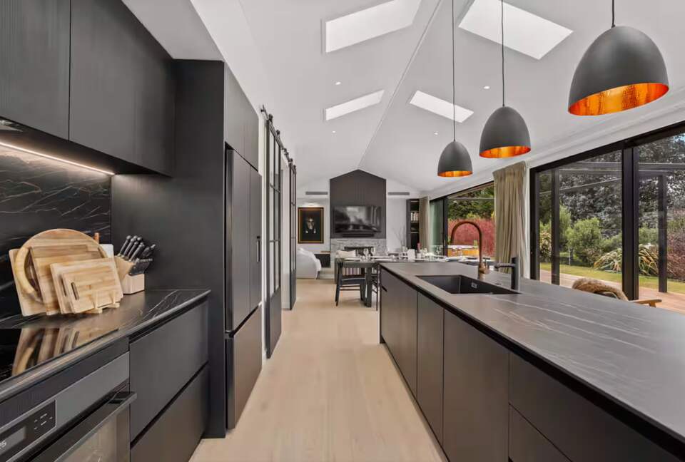 Summit Views | Ultra-Luxe Private Residence - Queenstown, New Zealand