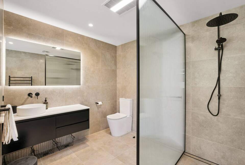 Summit Views | Ultra-Luxe Private Residence - Queenstown, New Zealand