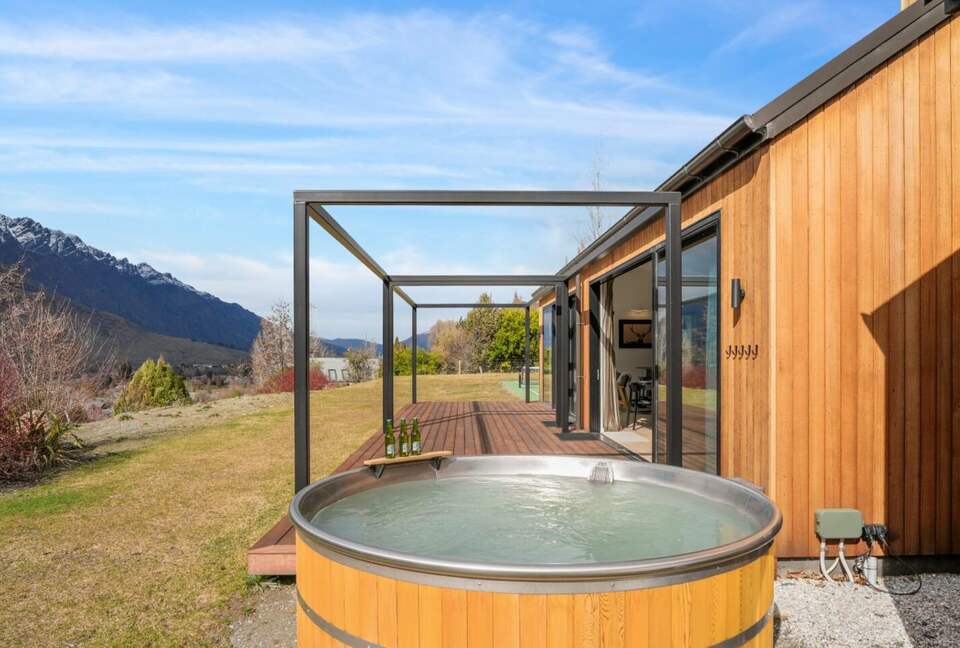 Summit Views | Ultra-Luxe Private Residence - Queenstown, New Zealand