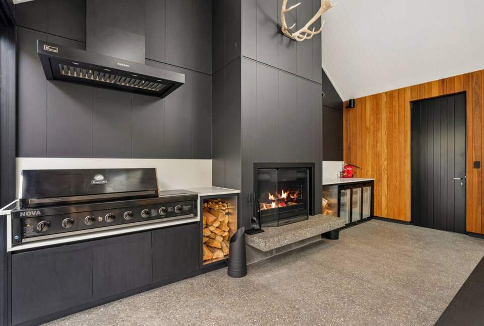 Summit Views | Ultra-Luxe Private Residence - Queenstown, New Zealand