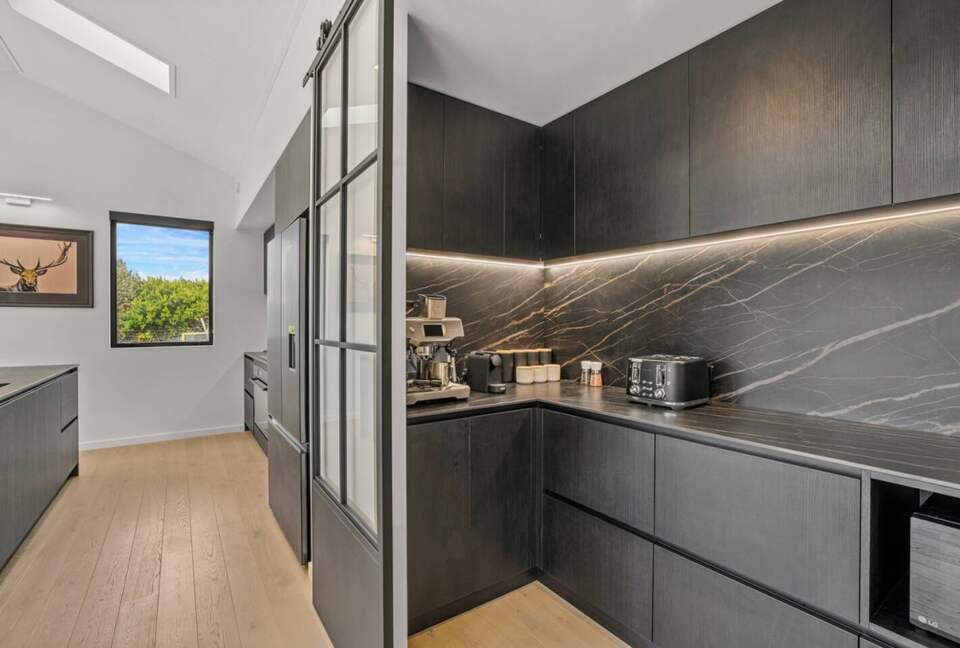 Summit Views | Ultra-Luxe Private Residence - Queenstown, New Zealand