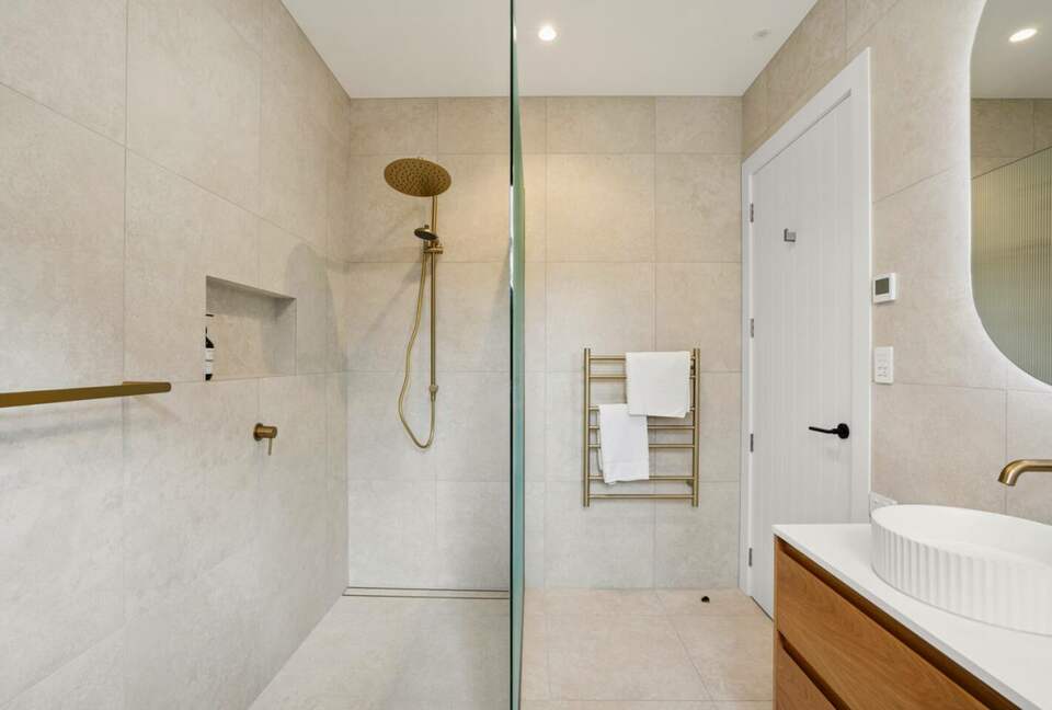 Summit Views | Ultra-Luxe Private Residence - Queenstown, New Zealand