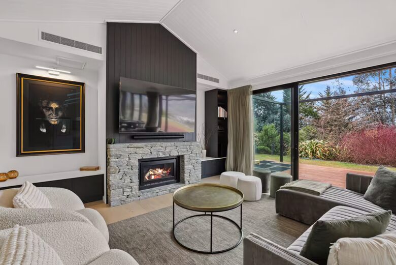 Summit Views | Ultra-Luxe Private Residence - Queenstown, New Zealand