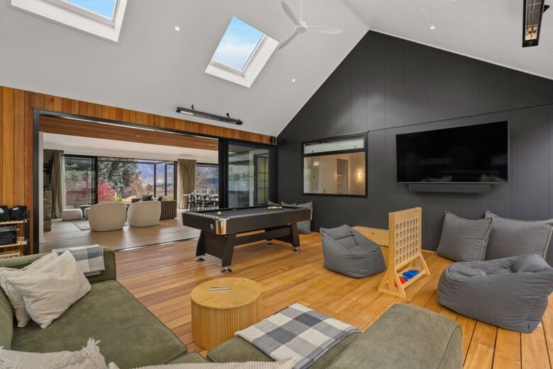 Summit Views | Ultra-Luxe Private Residence - Queenstown, New Zealand