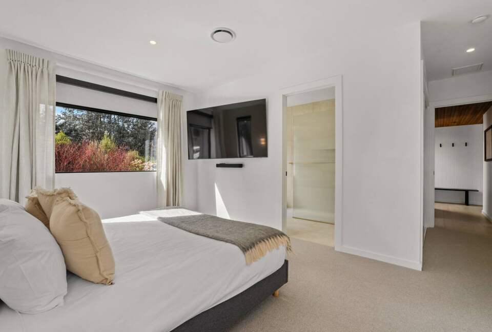 Summit Views | Ultra-Luxe Private Residence - Queenstown, New Zealand