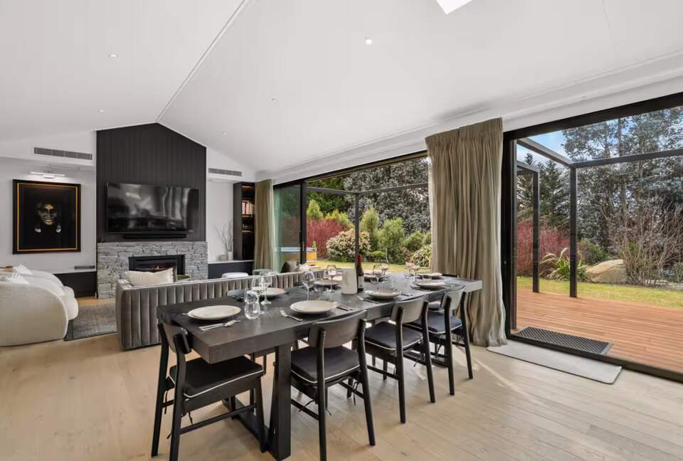 Summit Views | Ultra-Luxe Private Residence - Queenstown, New Zealand