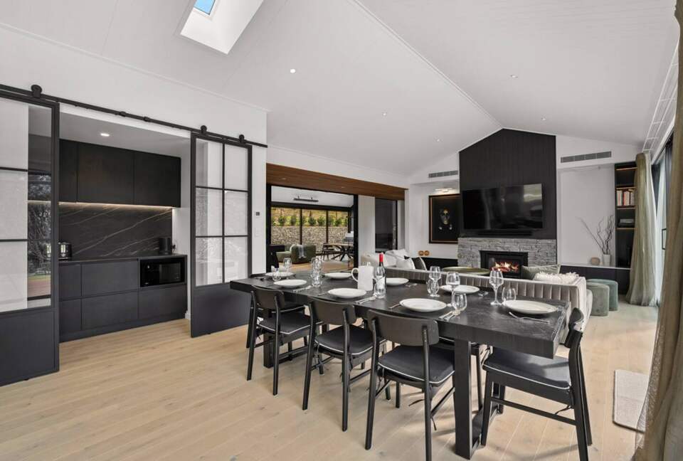 Summit Views | Ultra-Luxe Private Residence - Queenstown, New Zealand